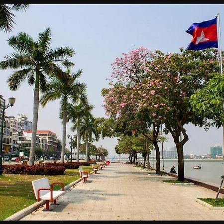 Hotel De Palace Phnom Penh Dış mekan fotoğraf